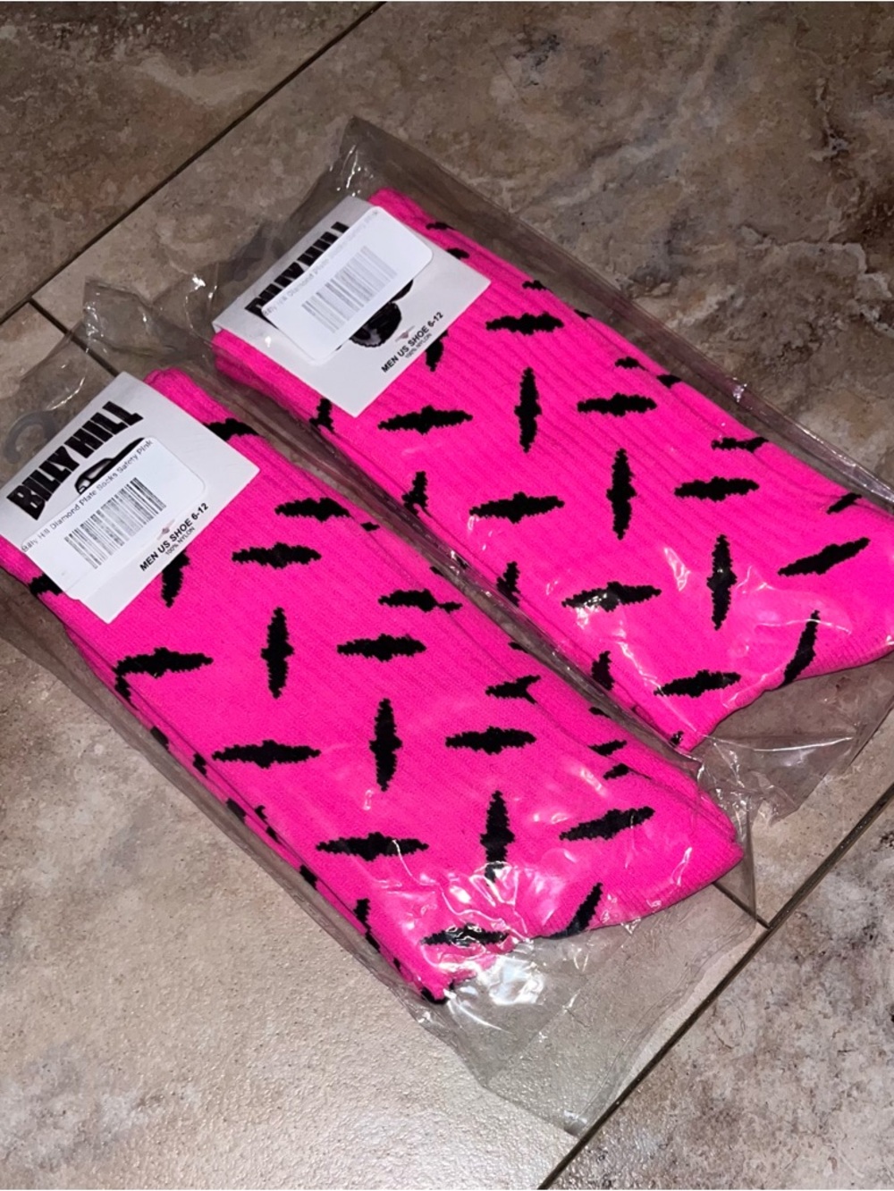 2 Pairs – Billy Hill Diamond Plate Socks Safety Pink